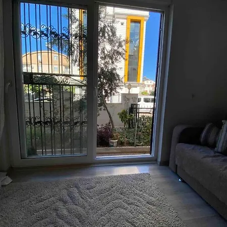 Bahce Kati Kolay Ulasim Daire Antalya