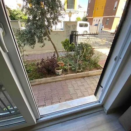 Lägenhet Bahce Kati Kolay Ulasim